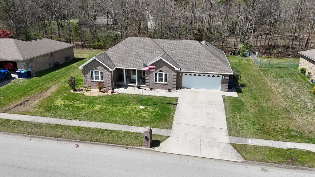 1028 Burnell Drive Berea KY 40403