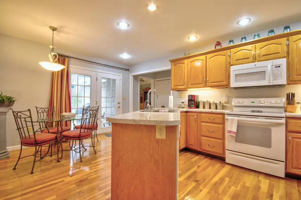 1028 Burnell Drive Berea KY 40403