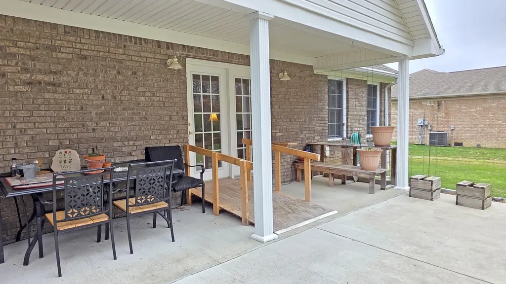 1028 Burnell Drive Berea KY 40403