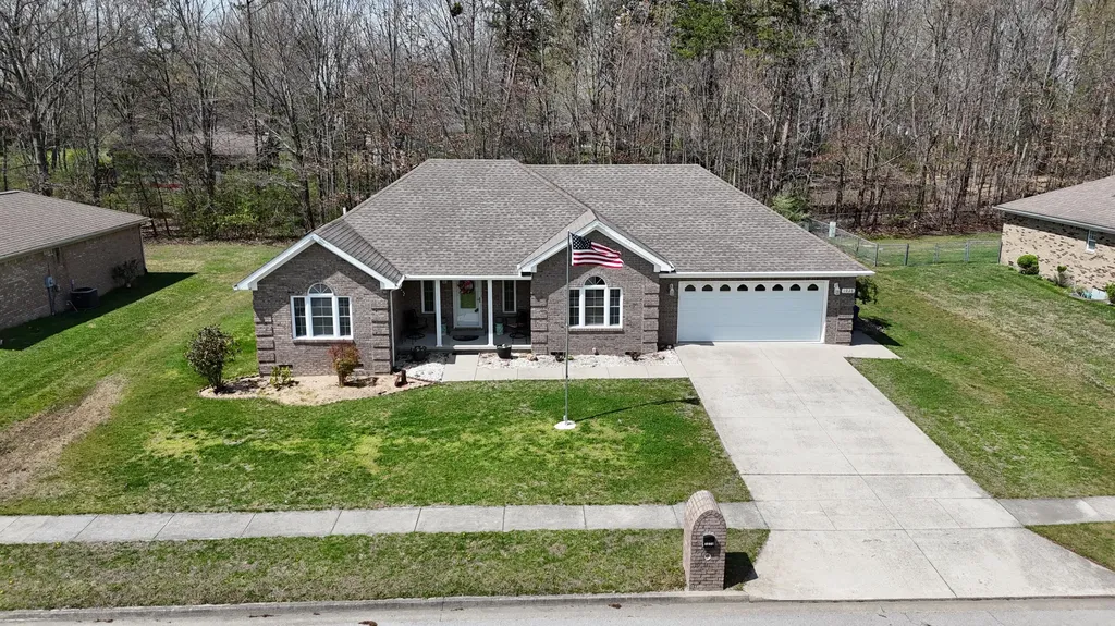 1028 Burnell Drive Berea KY 40403