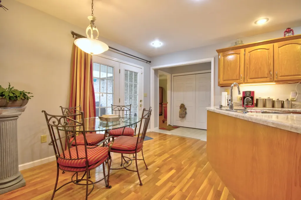 1028 Burnell Drive Berea KY 40403