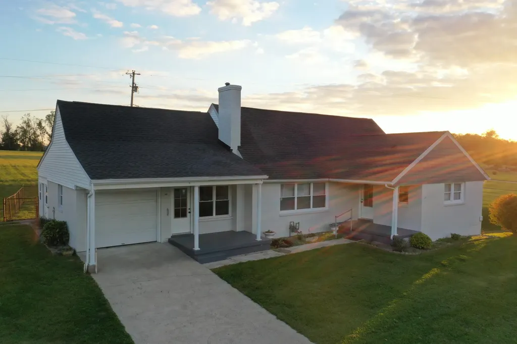 1307 Alton Station Road Lawrenceburg KY 40342