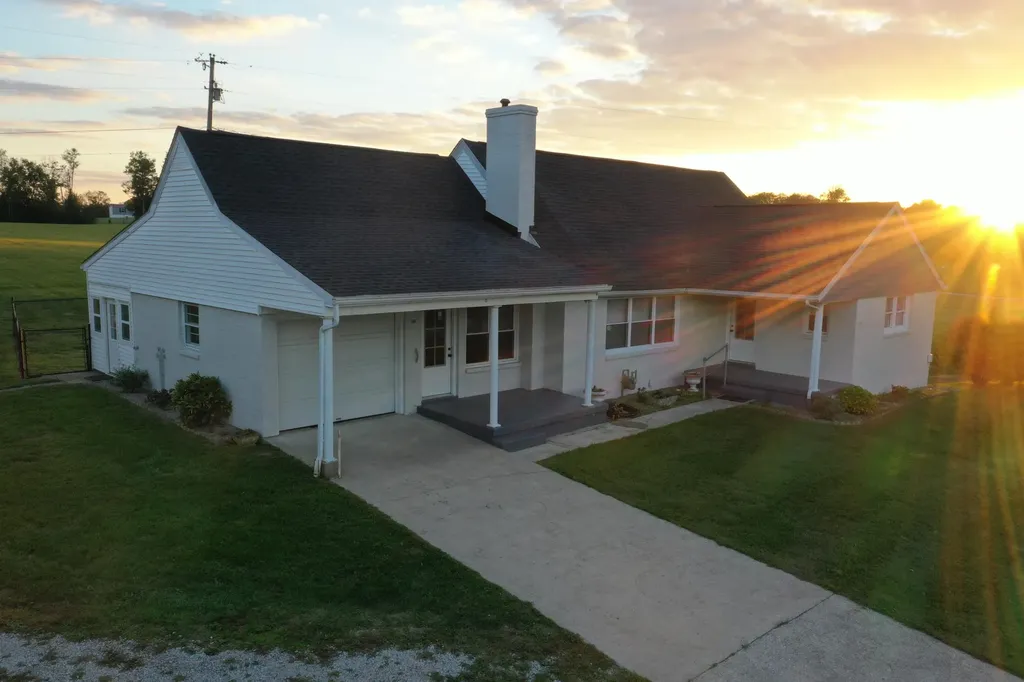 1307 Alton Station Road Lawrenceburg KY 40342