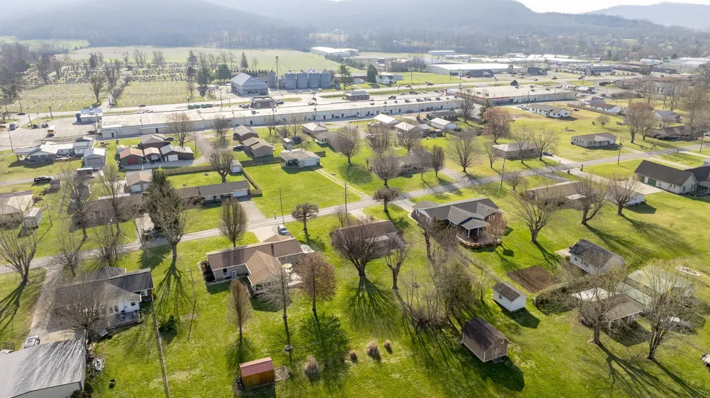 485 Lockett Street Monticello KY 42633