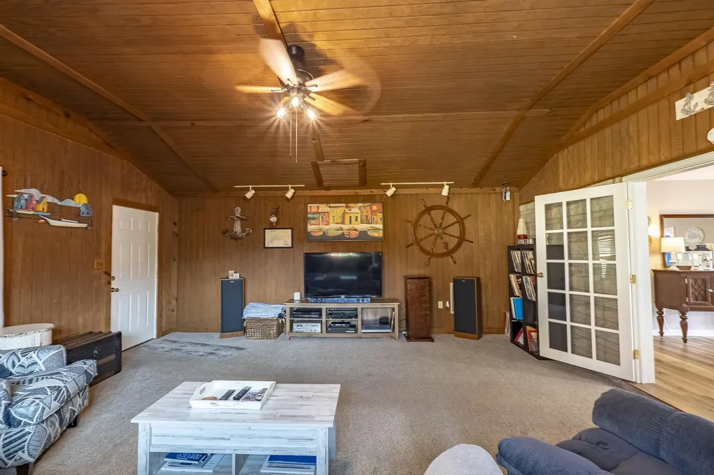 485 Lockett Street Monticello KY 42633
