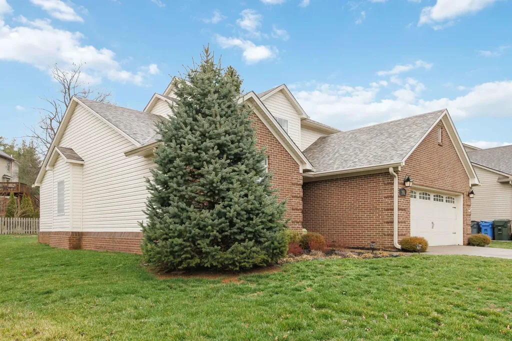 956 Deer Crossing Way Lexington KY 40509