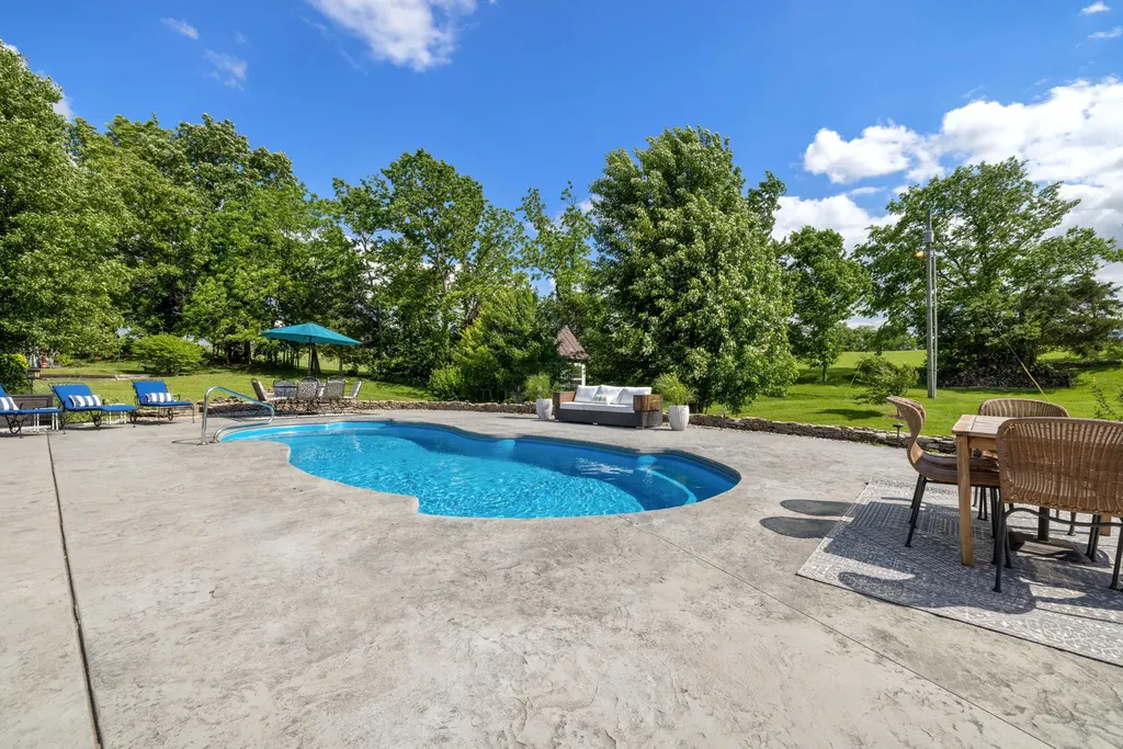 1658 Bypass South Lawrenceburg KY 40342