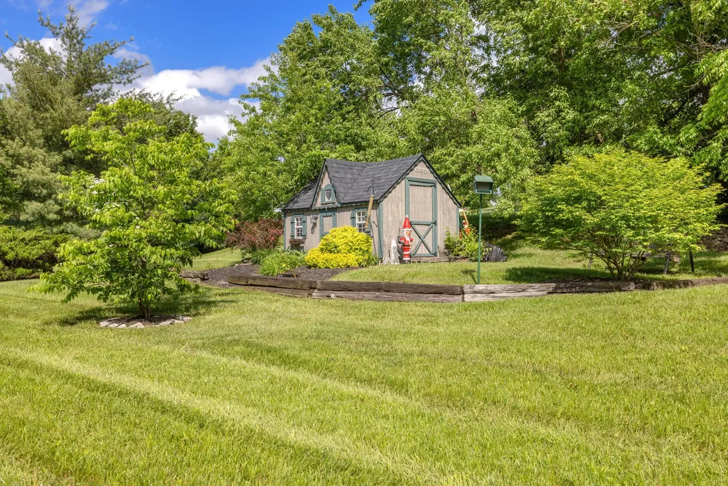 1658 Bypass South Lawrenceburg KY 40342
