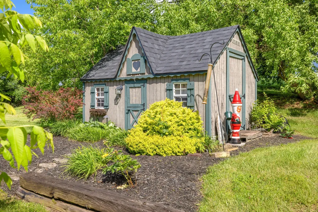 1658 Bypass South Lawrenceburg KY 40342