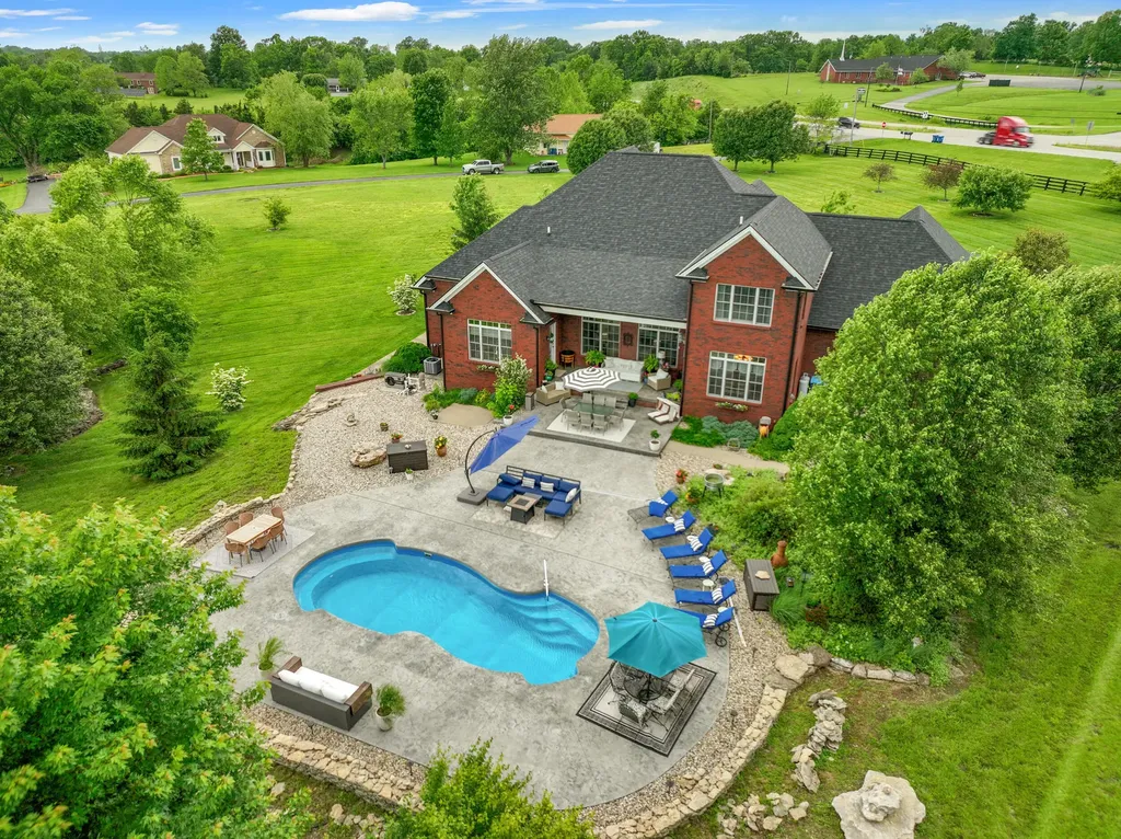 1658 Bypass South Lawrenceburg KY 40342