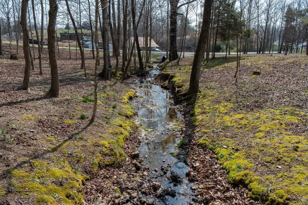 7205 Kentucky 39 Crab Orchard KY 40419