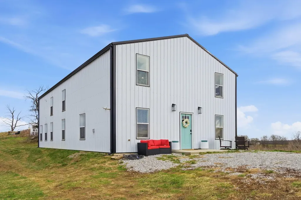 1174 Hughes Lane Cynthiana KY 41031