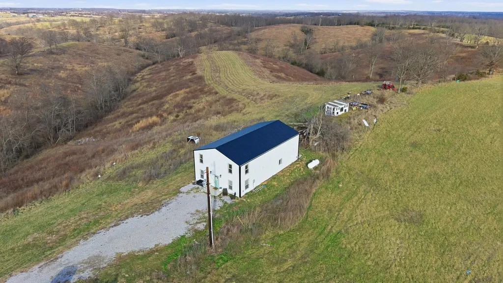 1174 Hughes Lane Cynthiana KY 41031
