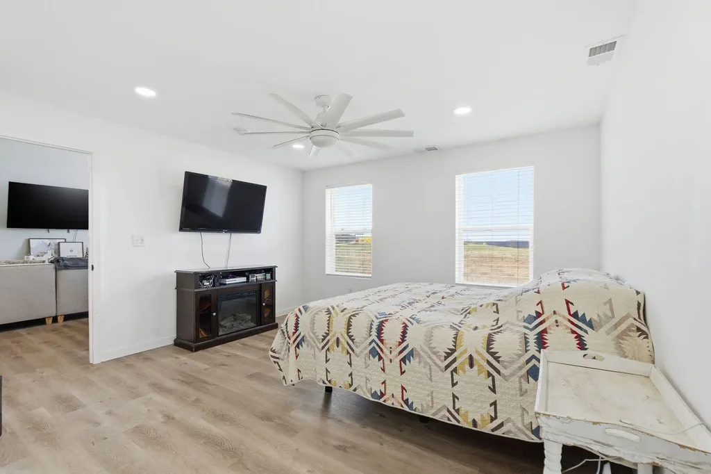 1174 Hughes Lane Cynthiana KY 41031