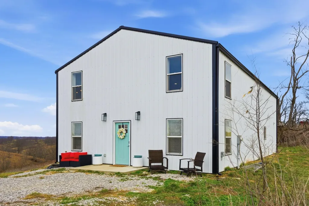 1174 Hughes Lane Cynthiana KY 41031