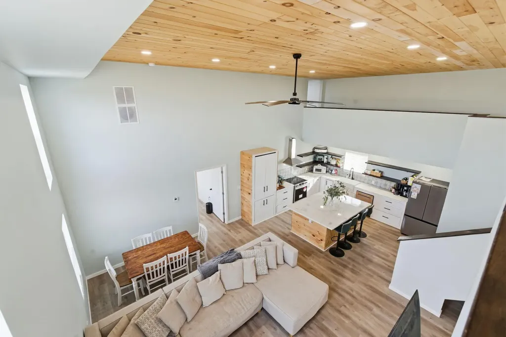 1174 Hughes Lane Cynthiana KY 41031