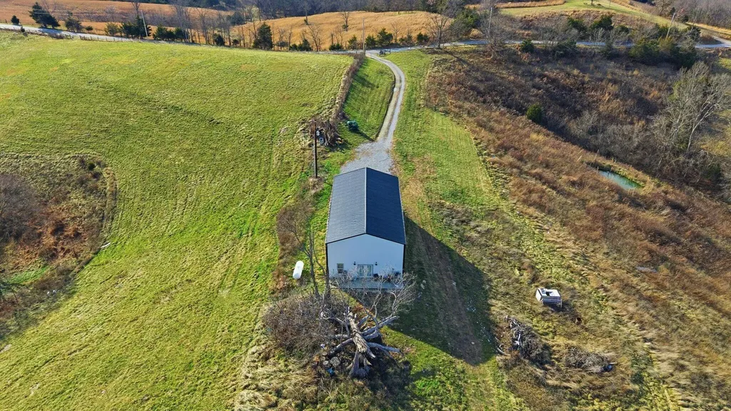 1174 Hughes Lane Cynthiana KY 41031