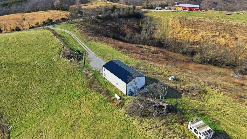 1174 Hughes Lane Cynthiana KY 41031