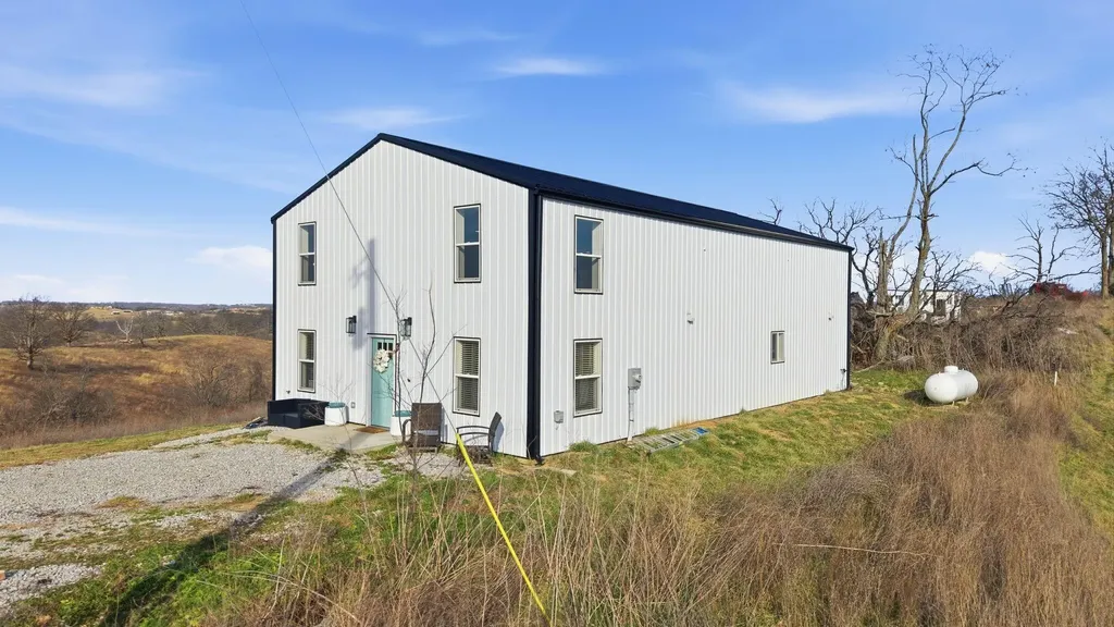 1174 Hughes Lane Cynthiana KY 41031