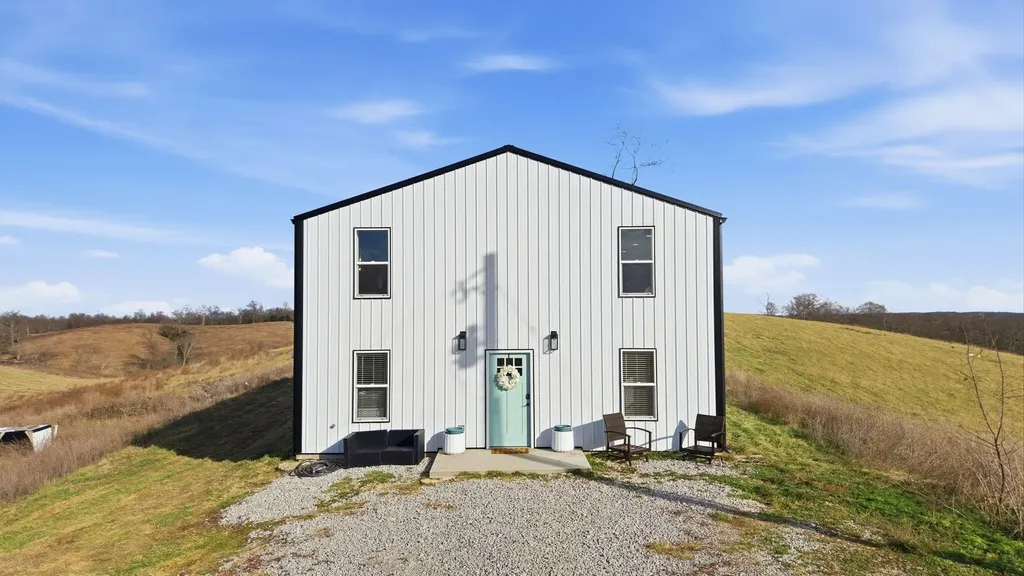 1174 Hughes Lane Cynthiana KY 41031