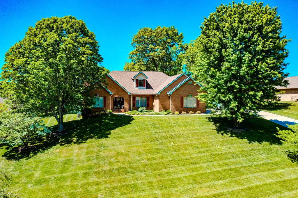 512 Water Cliff Drive Somerset KY 42503
