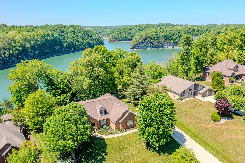 512 Water Cliff Drive Somerset KY 42503