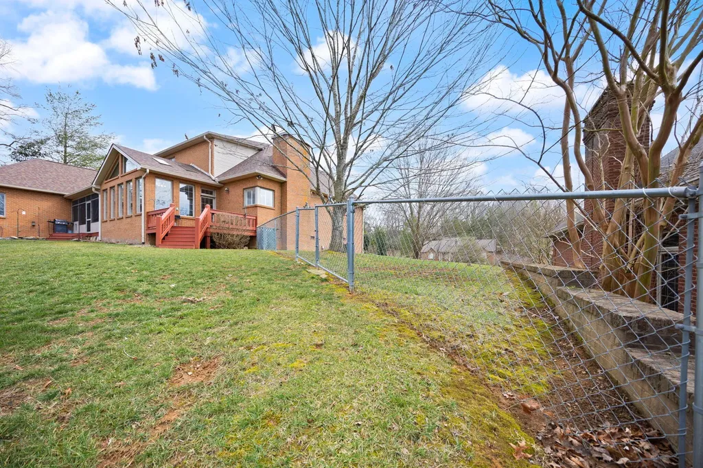 512 Water Cliff Drive Somerset KY 42503