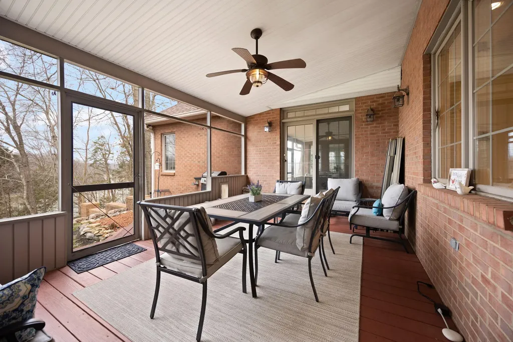 512 Water Cliff Drive Somerset KY 42503