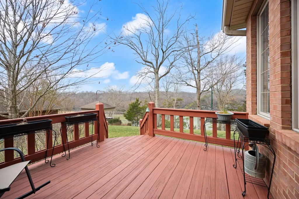 512 Water Cliff Drive Somerset KY 42503