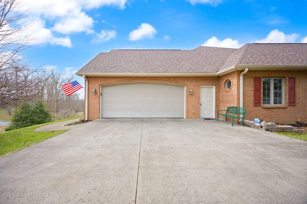 512 Water Cliff Drive Somerset KY 42503
