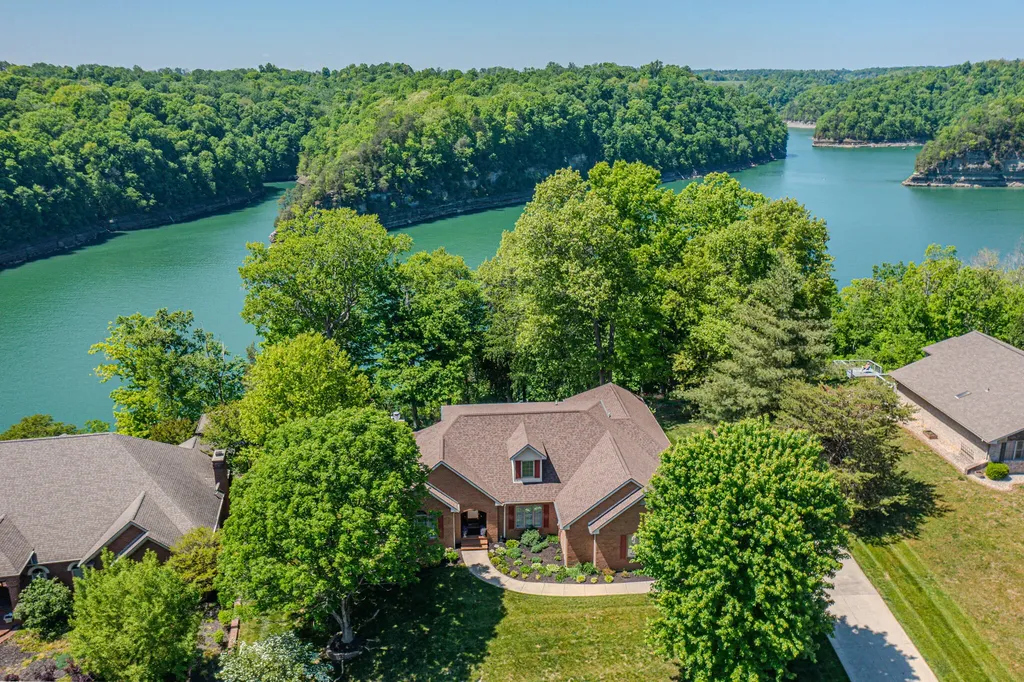 512 Water Cliff Drive Somerset KY 42503