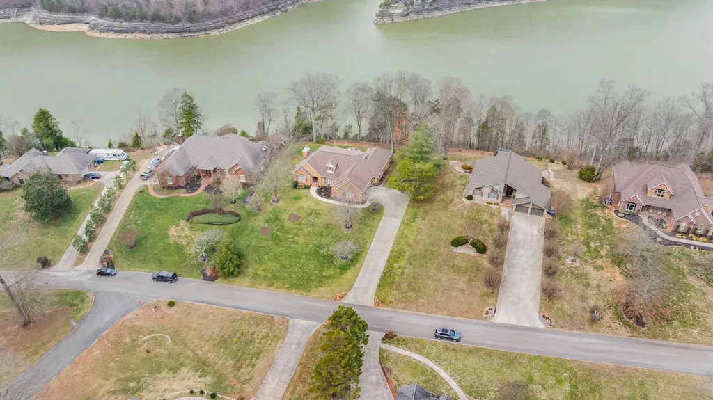512 Water Cliff Drive Somerset KY 42503