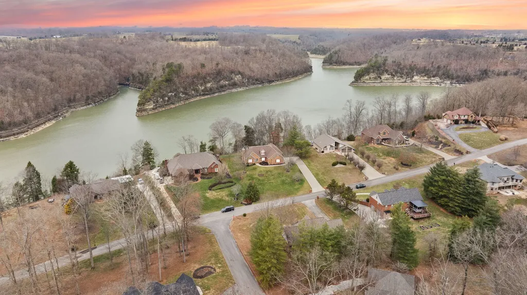512 Water Cliff Drive Somerset KY 42503