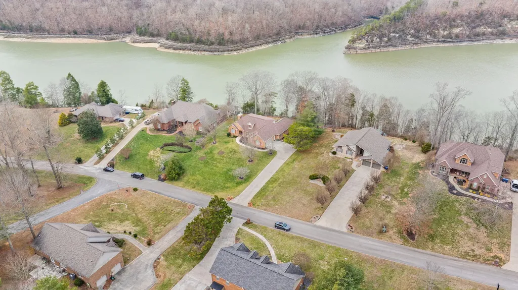 512 Water Cliff Drive Somerset KY 42503