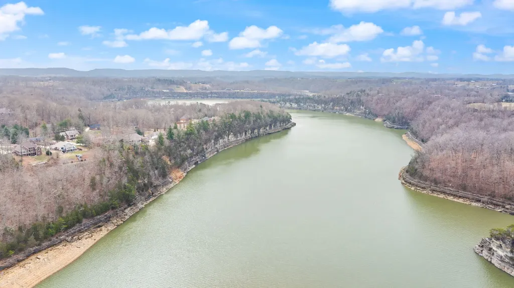 512 Water Cliff Drive Somerset KY 42503