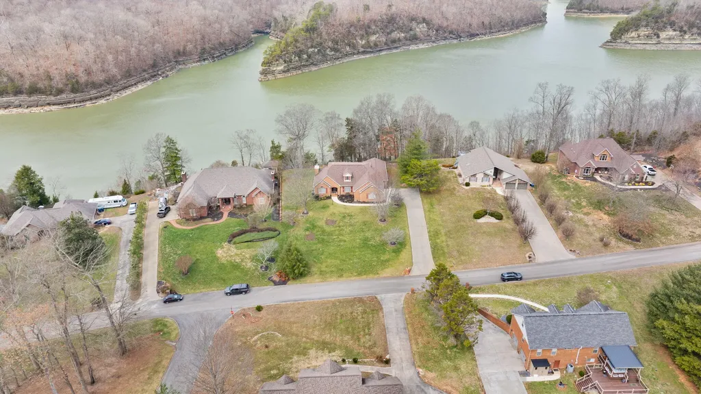 512 Water Cliff Drive Somerset KY 42503