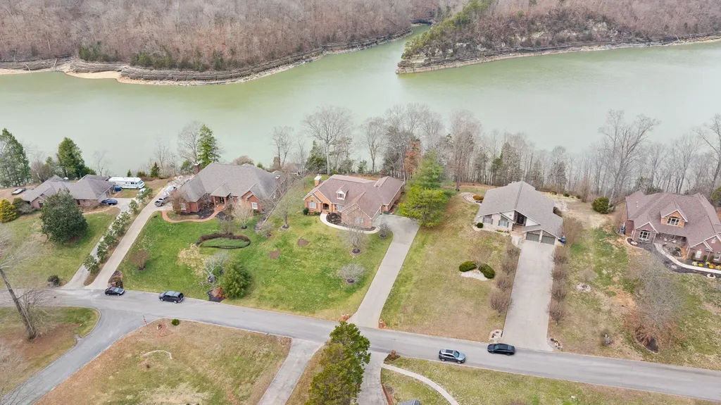 512 Water Cliff Drive Somerset KY 42503