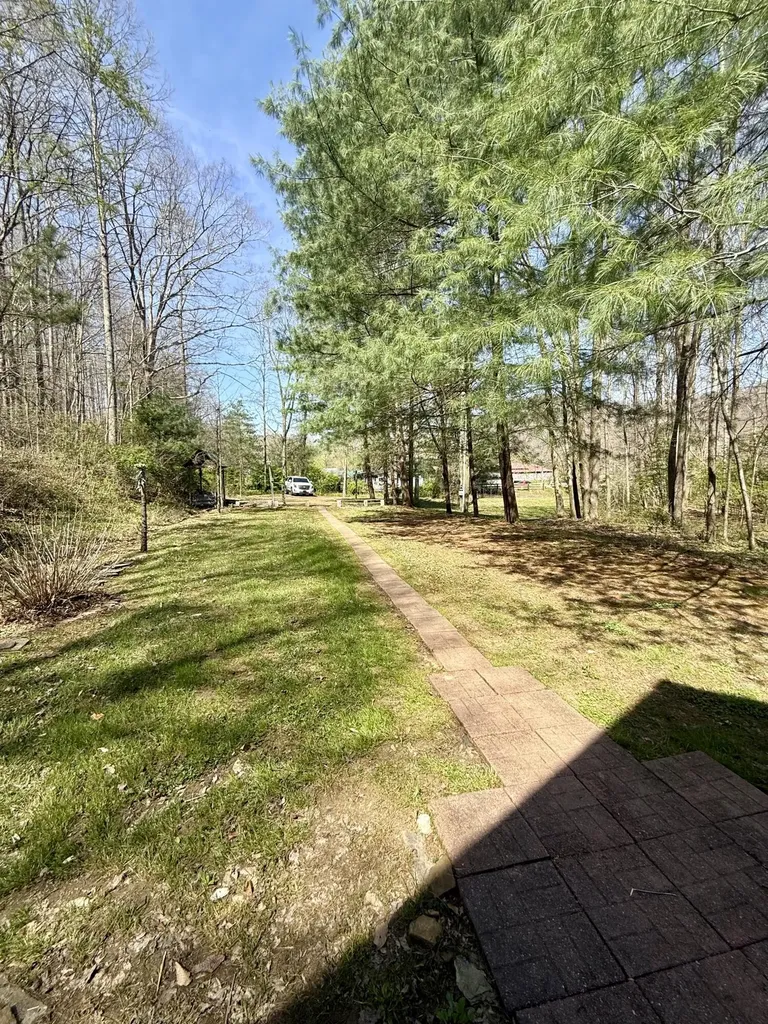 9851 Cranston Road Morehead KY 40351