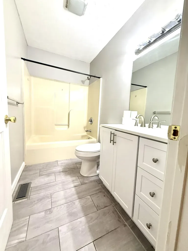 212 S Loop Drive Stanford KY 40484