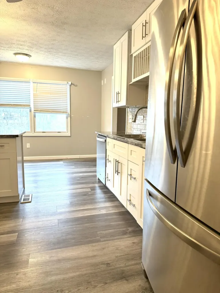 212 S Loop Drive Stanford KY 40484