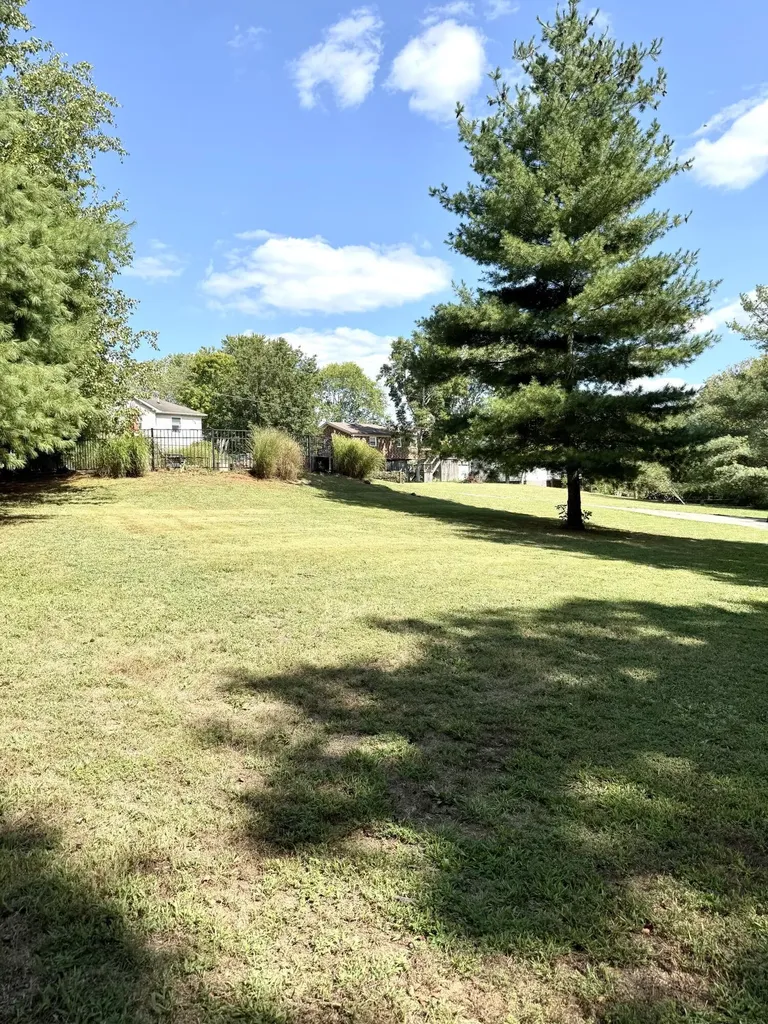 212 S Loop Drive Stanford KY 40484