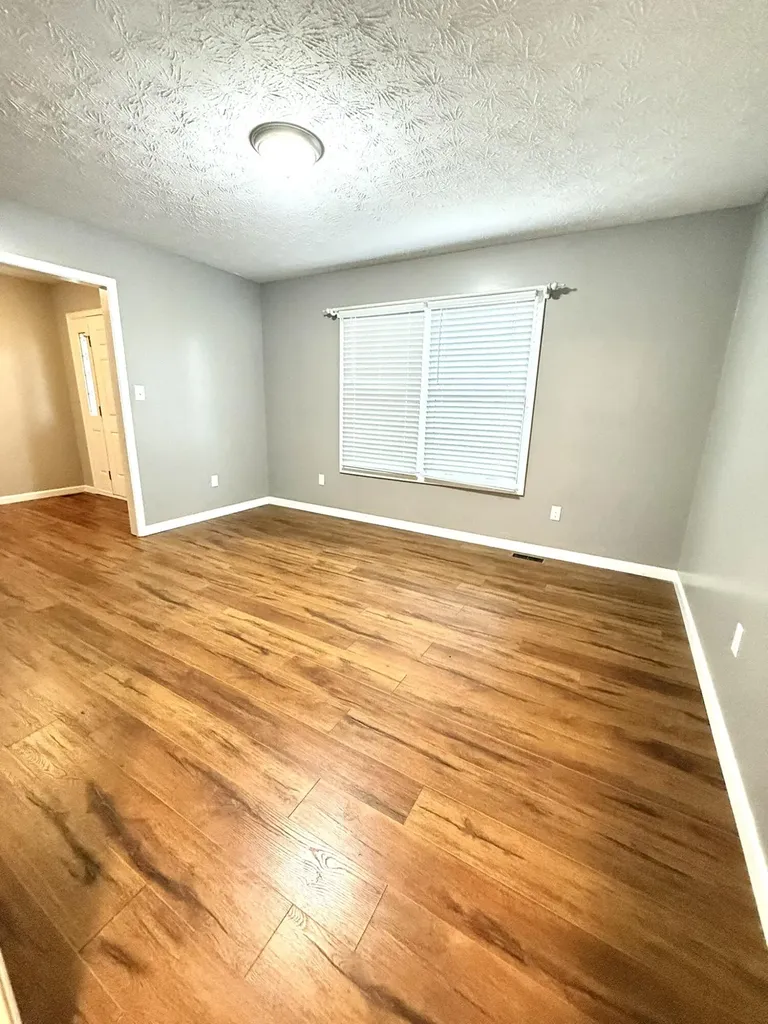 212 S Loop Drive Stanford KY 40484