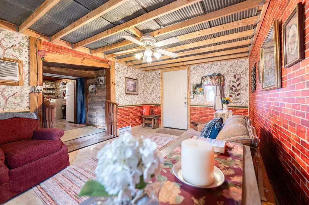 24 Sulphur Springs Hollow Road Somerset KY 42501