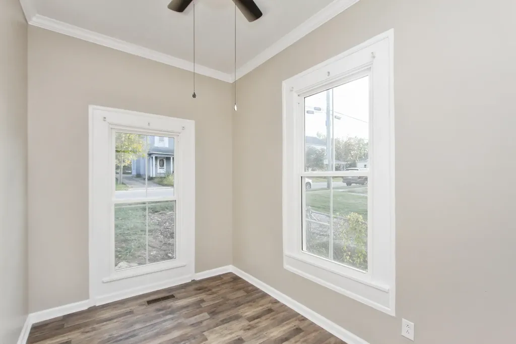 307 E Woodford Street Lawrenceburg KY 40342
