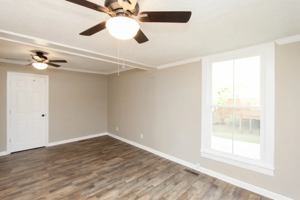 307 E Woodford Street Lawrenceburg KY 40342