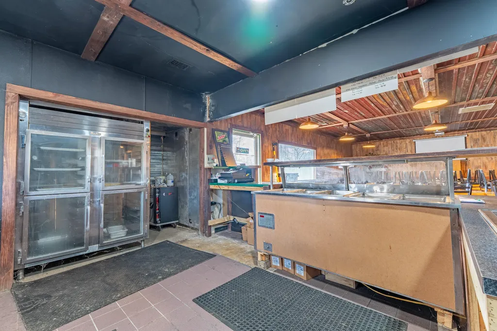 2129 Southern Highway Strunk KY 42649