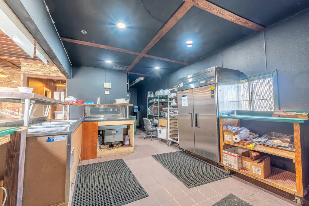 2129 Southern Highway Strunk KY 42649