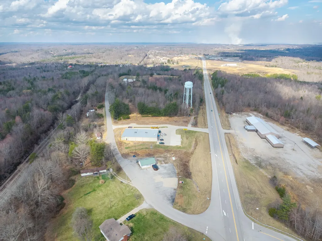 2129 Southern Highway Strunk KY 42649