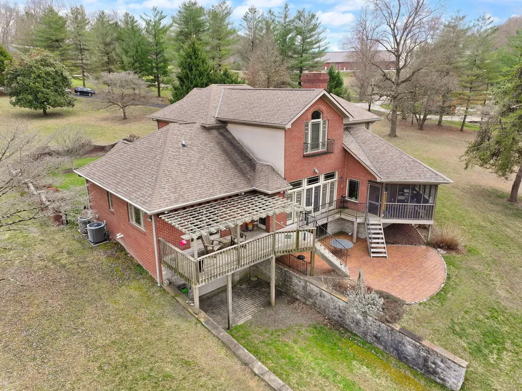 491 Pumphouse Road Somerset KY 42503