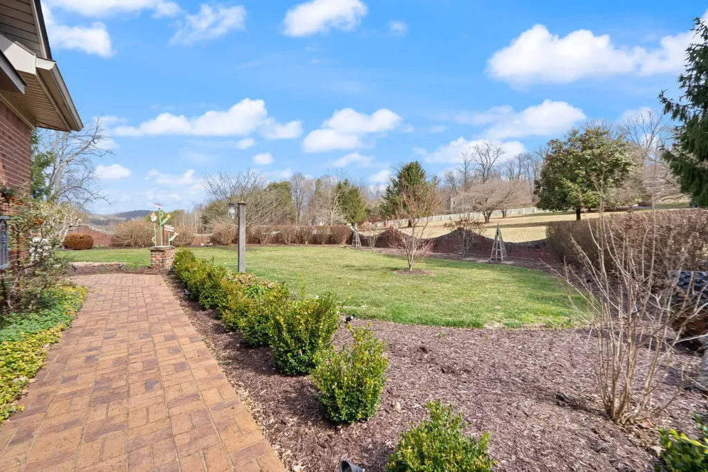 491 Pumphouse Road Somerset KY 42503